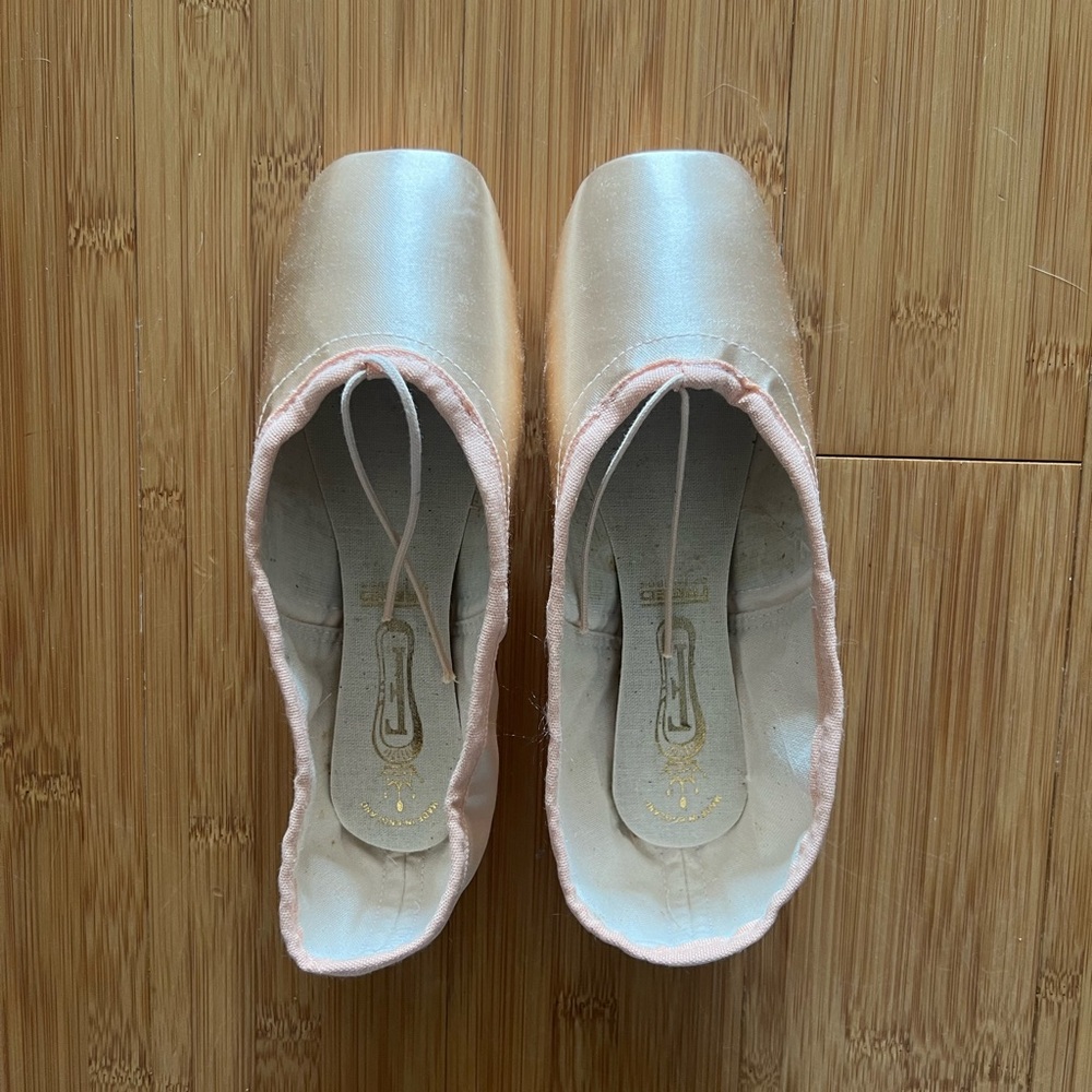 Freed Pointe Shoes (Q Maker)